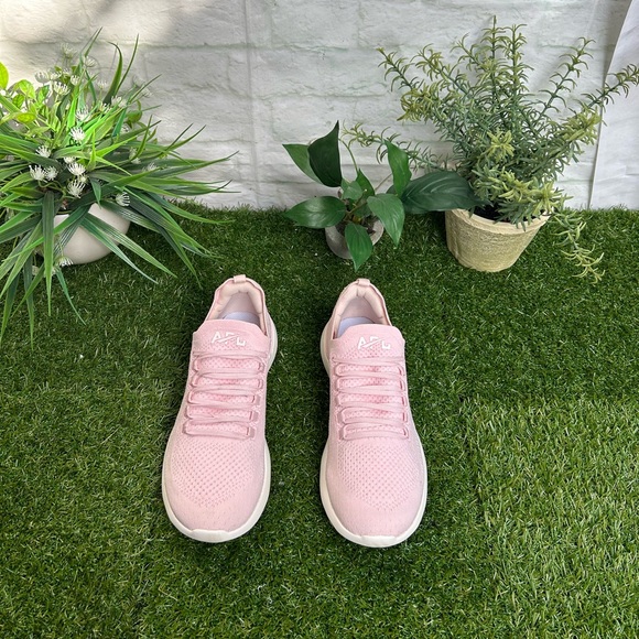 APL Women's TechLoom Breeze Bleached Pink / Ivory
Size 8.5 gently used 
$220 - Picture 13 of 15